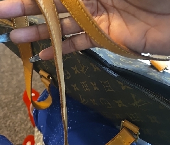 Vintage Louis Vuitton Monogram Canvas Duffel Bag. Comes With COA - Picture 10 of 13